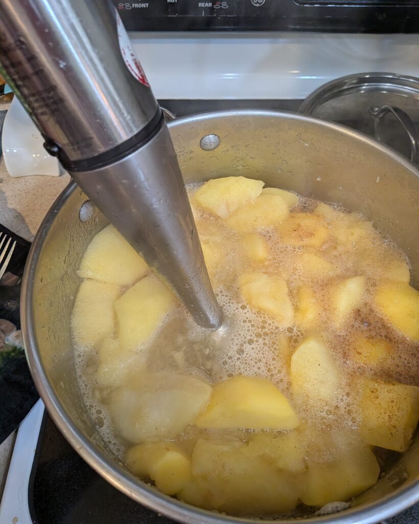 Making homemade applesauce