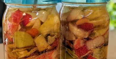 Fermenting apple scrap vinegar