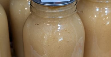 Homemade canned applesauce